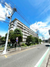 朝霞市根岸台、マンションの外観画像です