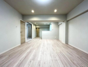 朝霞市根岸台、マンションの居間画像です