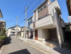 朝霞市宮戸、中古一戸建ての外観画像です