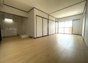 朝霞市溝沼、マンションの居間画像です