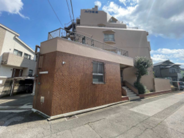 朝霞市溝沼、マンションの外観画像です