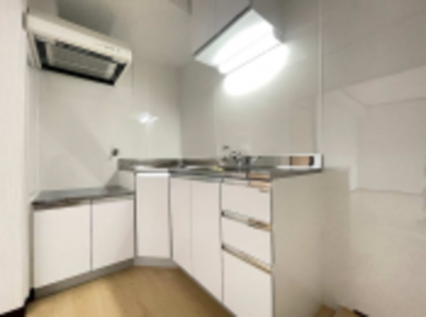 朝霞市溝沼、マンションのキッチン画像です