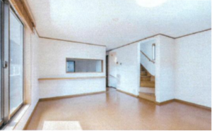 朝霞市根岸台、中古一戸建ての居間画像です