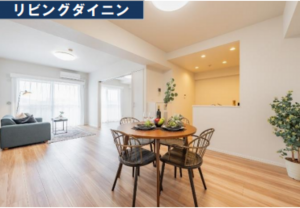 朝霞市栄町、マンションの居間画像です
