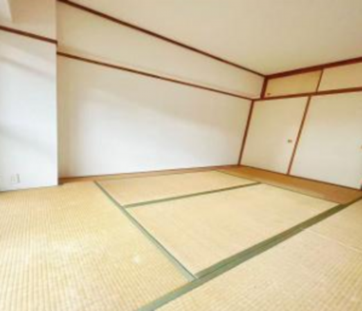 朝霞市三原、マンションの画像です