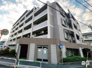 朝霞市膝折町、マンションの外観画像です