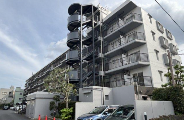 朝霞市溝沼、マンションの画像です