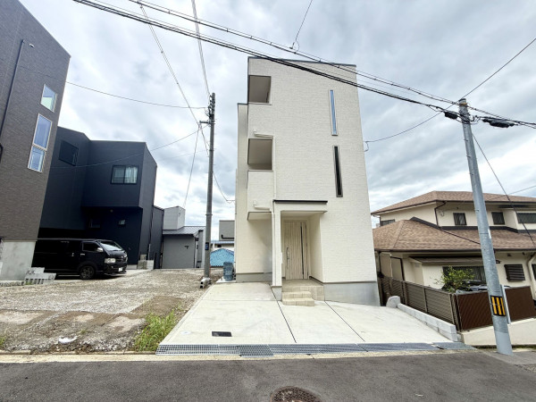 池田市五月丘、新築一戸建ての画像です