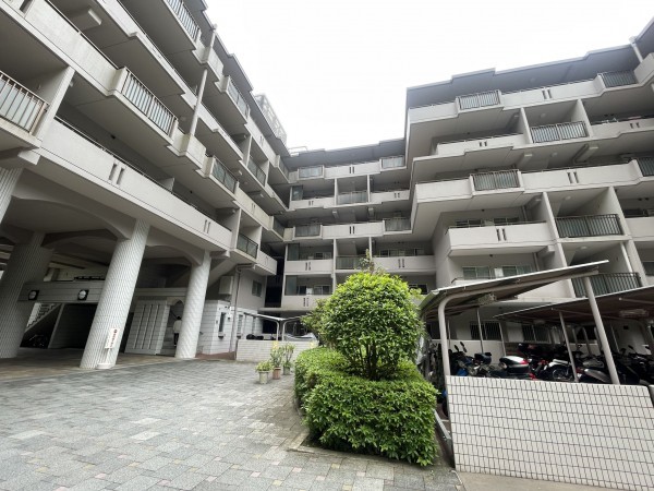 池田市伏尾町、マンションの画像です