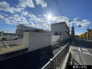 池田市畑、マンションの画像です