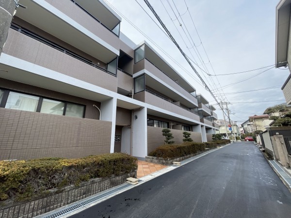 池田市姫室町、マンションの画像です
