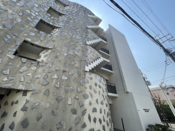 池田市満寿美町、マンションの画像です