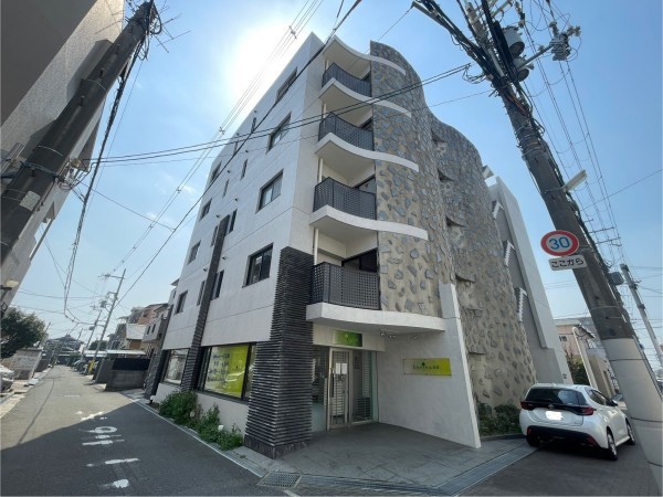 池田市満寿美町、マンションの画像です