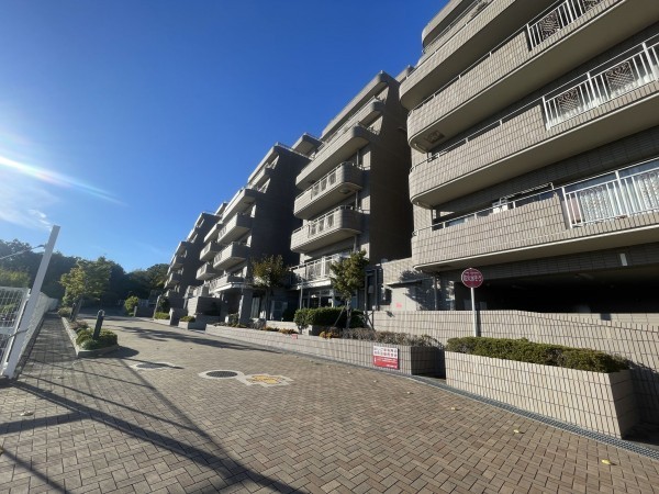 池田市畑、マンションの画像です