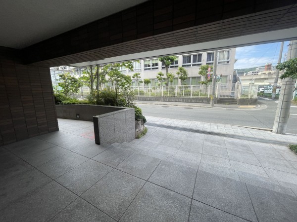 池田市満寿美町、マンションの画像です