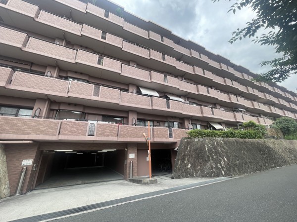 池田市五月丘、マンションの画像です