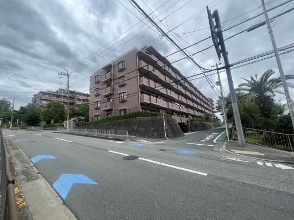 池田市五月丘、マンションの画像です