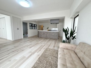 川西市寺畑、マンションの画像です