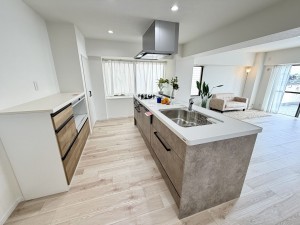 川西市寺畑、マンションの画像です