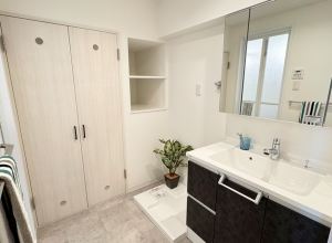 川西市寺畑、マンションの画像です