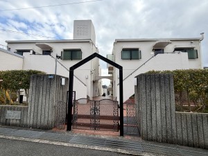 川西市寺畑、マンションの画像です