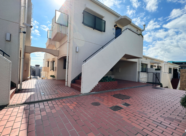 川西市寺畑、マンションの画像です