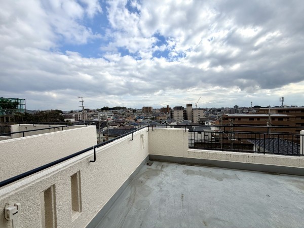 川西市寺畑、マンションの画像です