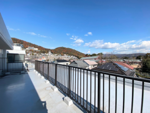 宝塚市雲雀丘山手、マンションの画像です