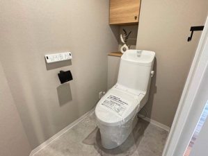 宝塚市雲雀丘山手、マンションの画像です