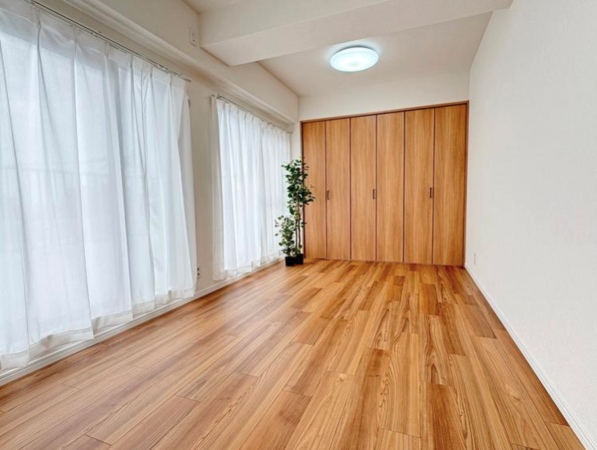 宝塚市雲雀丘山手、マンションの画像です