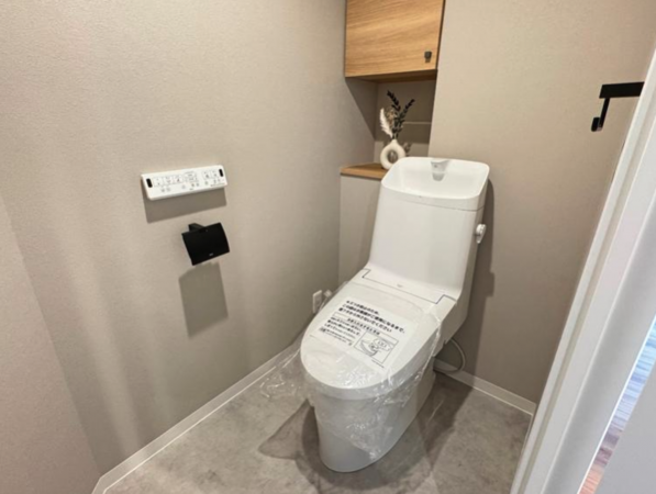 宝塚市雲雀丘山手、マンションの画像です