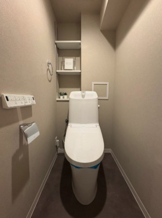 宝塚市雲雀丘山手、マンションの画像です