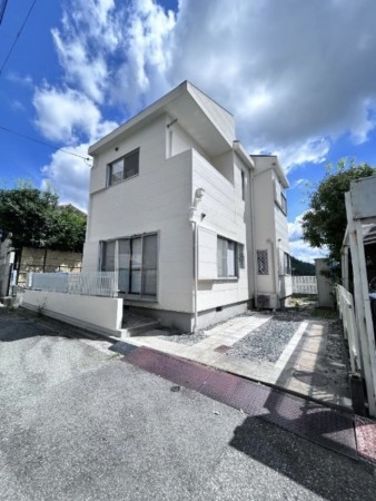 宝塚市雲雀丘山手、中古一戸建ての画像です