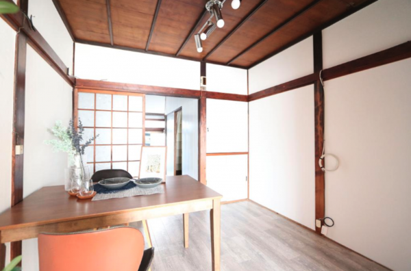 川西市霞ケ丘、中古一戸建ての画像です