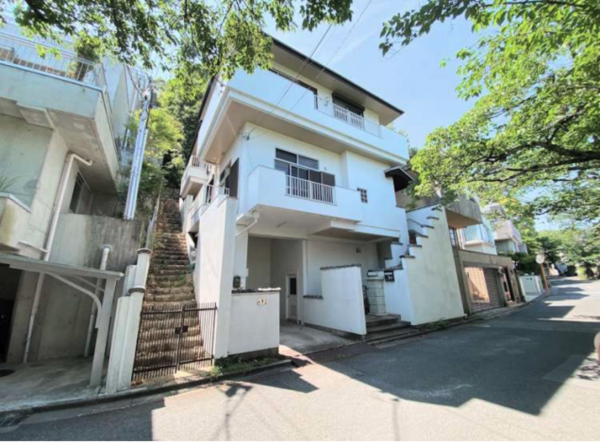 宝塚市花屋敷荘園、中古一戸建ての画像です