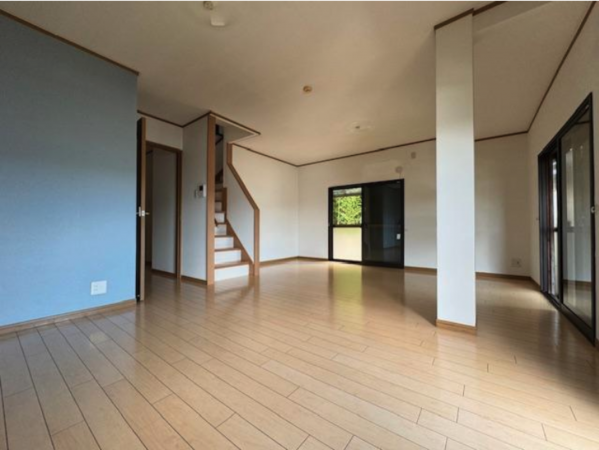 宝塚市花屋敷松ガ丘、中古一戸建ての画像です