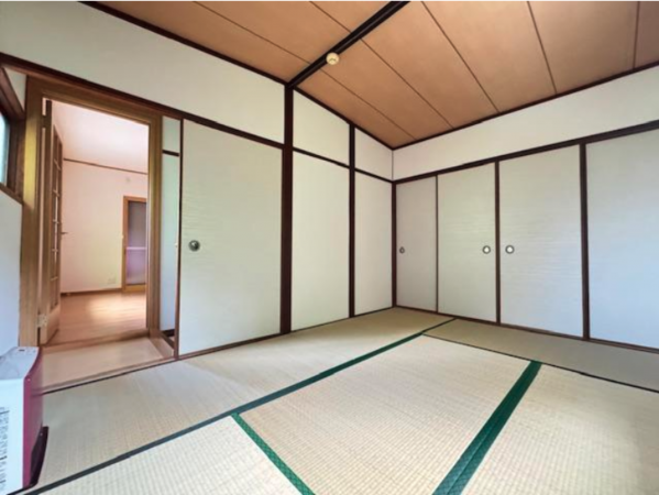 宝塚市花屋敷松ガ丘、中古一戸建ての画像です