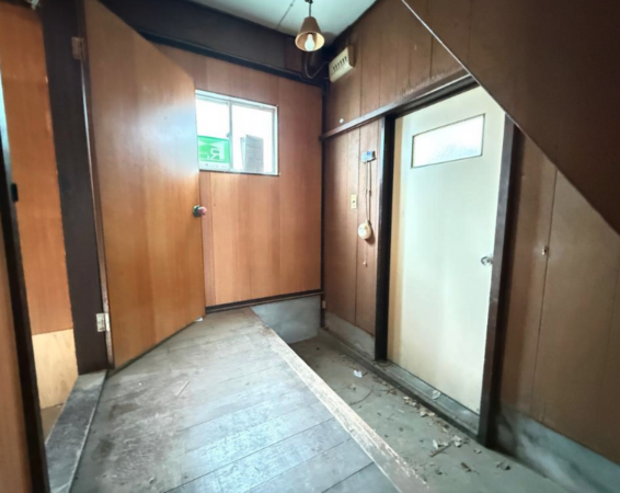 宝塚市雲雀丘山手、中古一戸建ての画像です