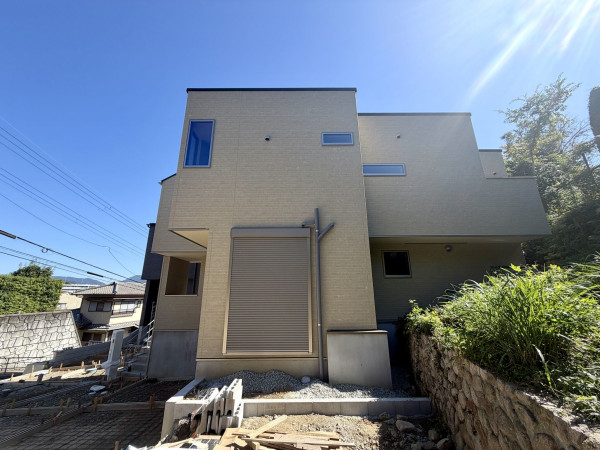 川西市花屋敷、新築一戸建ての画像です