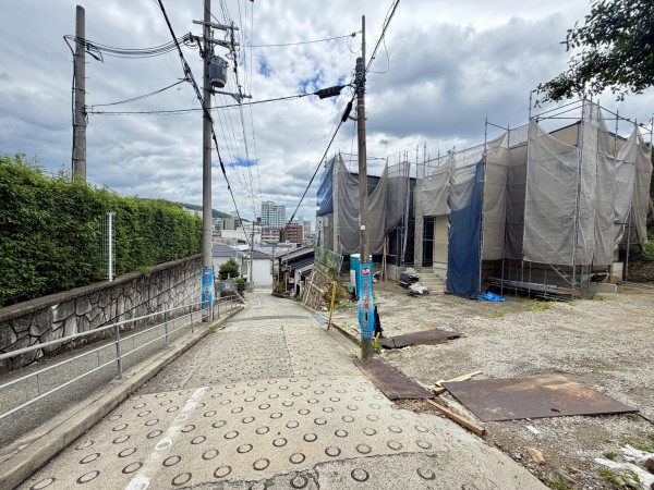 川西市花屋敷、新築一戸建ての画像です