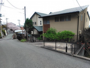 宝塚市雲雀丘山手、中古一戸建ての画像です