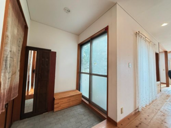 宝塚市雲雀丘山手、中古一戸建ての画像です