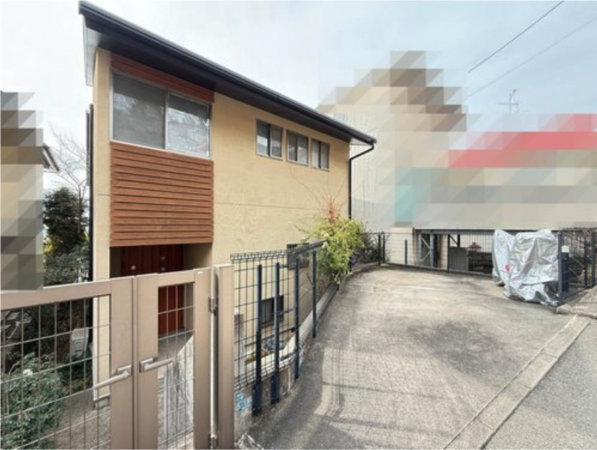 宝塚市雲雀丘山手、中古一戸建ての画像です