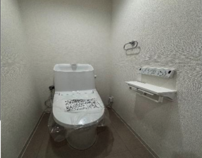 宝塚市雲雀丘山手、マンションの画像です