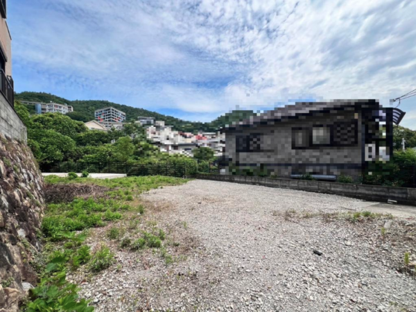 宝塚市雲雀丘山手、土地の画像です