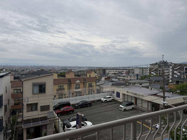 池田市五月丘、マンションの画像です