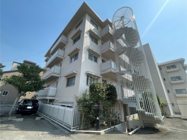 池田市五月丘、マンションの画像です