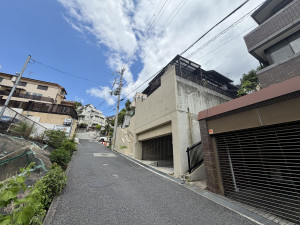 宝塚市雲雀丘山手、中古一戸建ての画像です