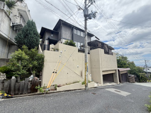 宝塚市雲雀丘山手、中古一戸建ての画像です