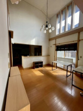 宝塚市雲雀丘山手、中古一戸建ての画像です